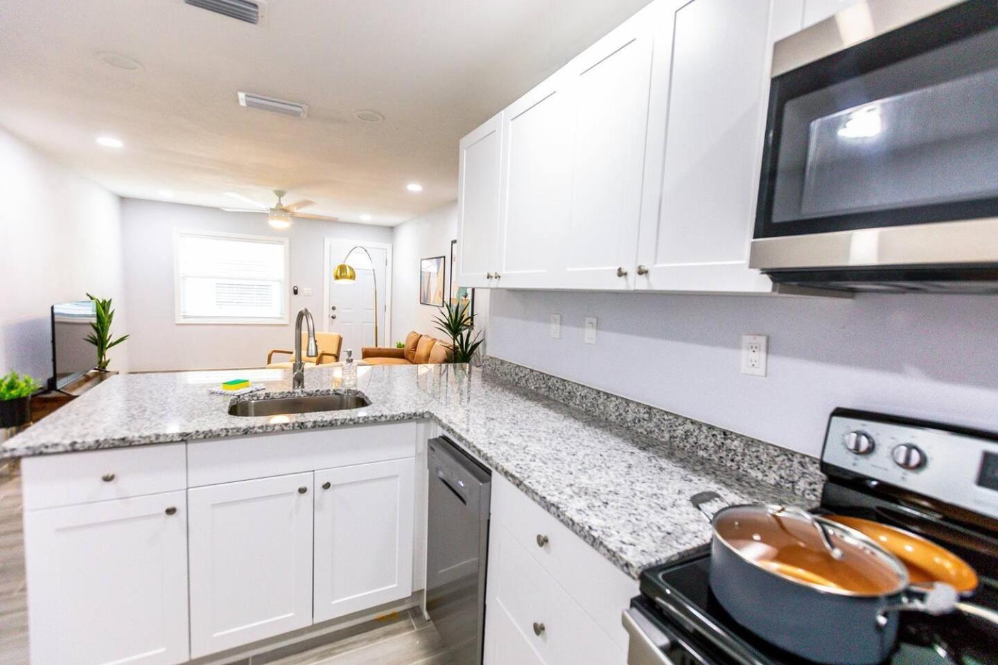 Trendy Home By Jet Skis, Parks & Art Hotspots Sarasota Luaran gambar