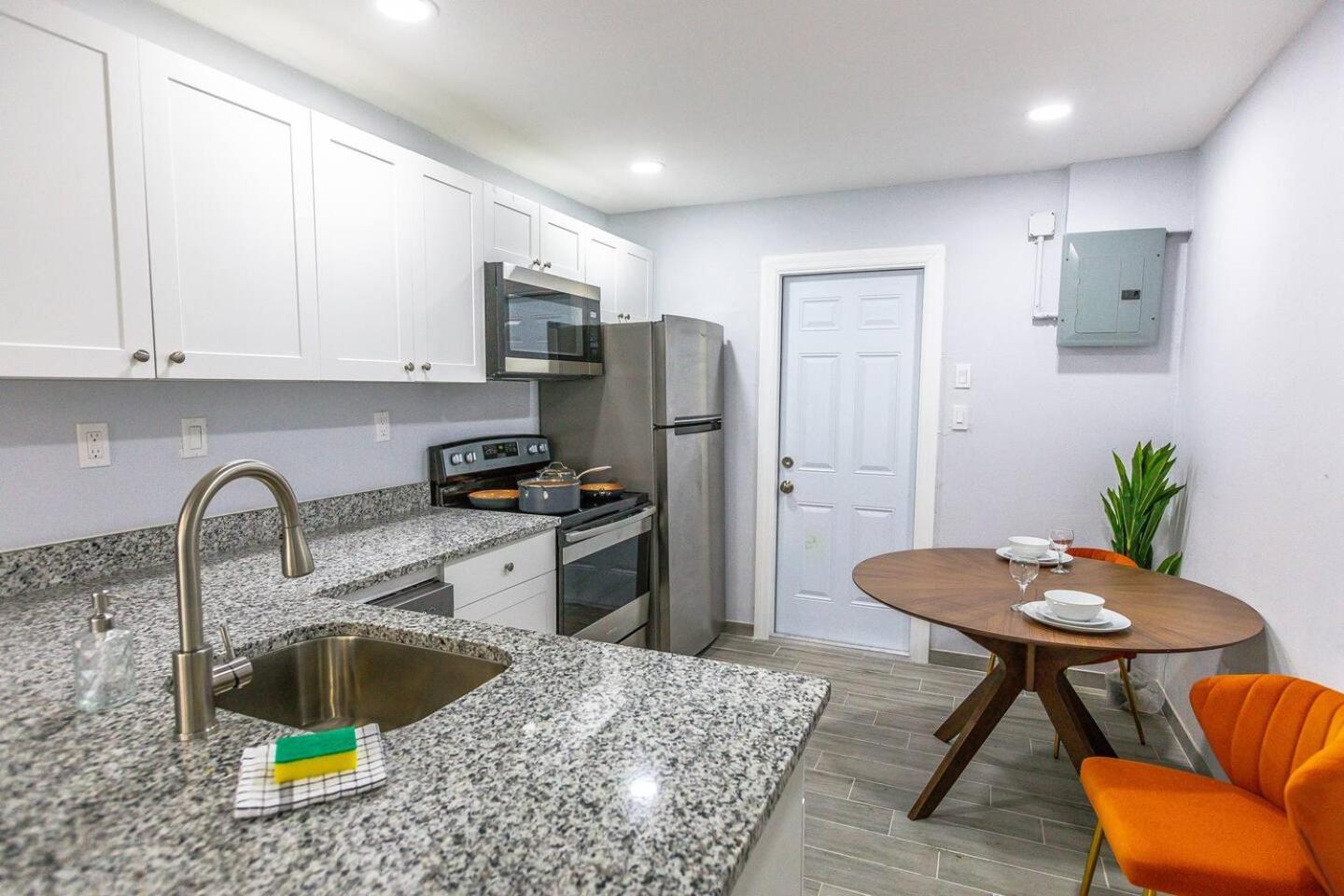 Trendy Home By Jet Skis, Parks & Art Hotspots Sarasota Luaran gambar